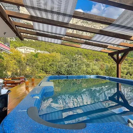 Casa vacanze Darius With Hot Tub *